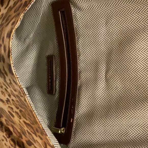 Steve Madden Cheetah Print Clutch - Picture 4 of 6